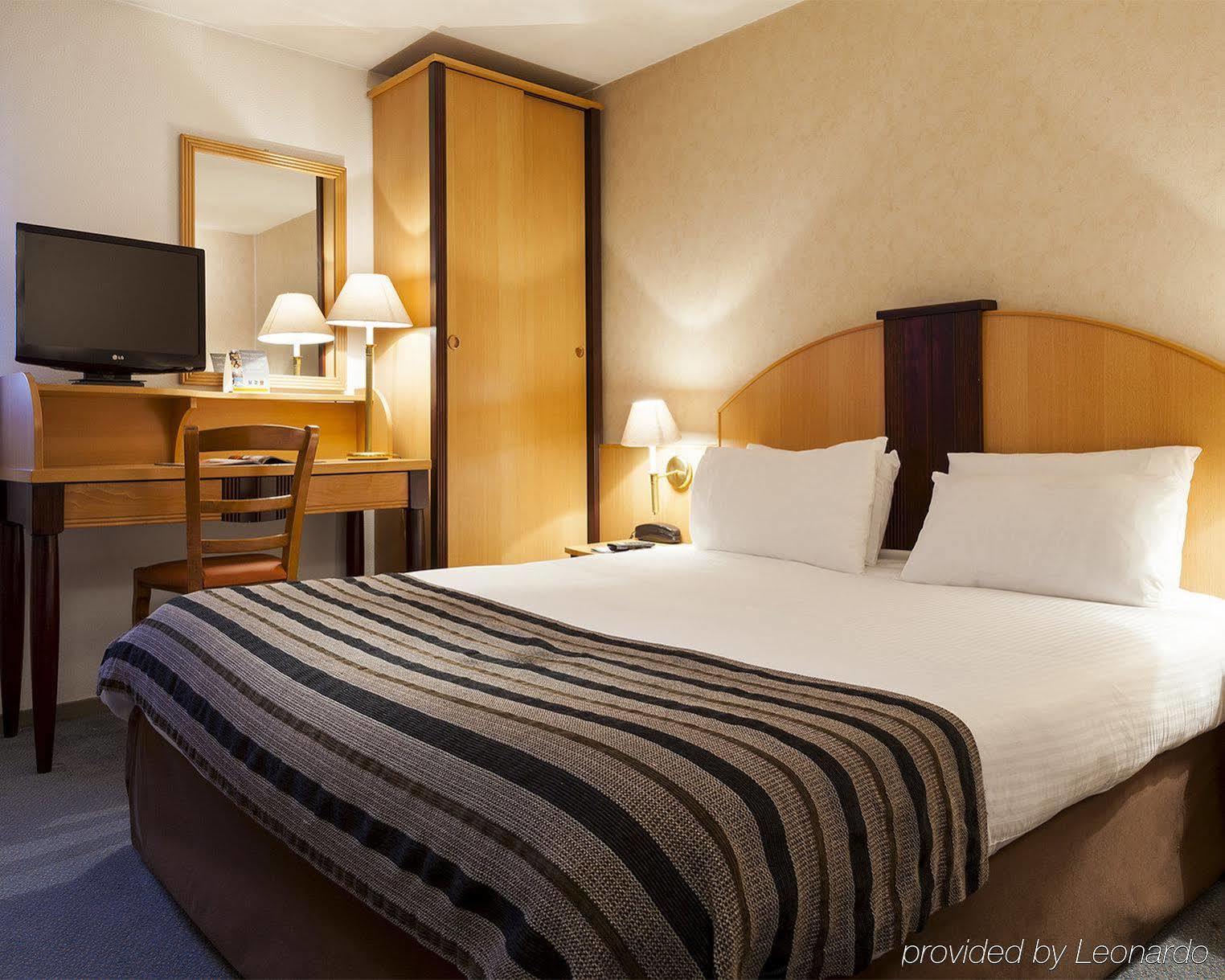 B&B Hotel Bretigny-Sur-Orge Bagian luar foto