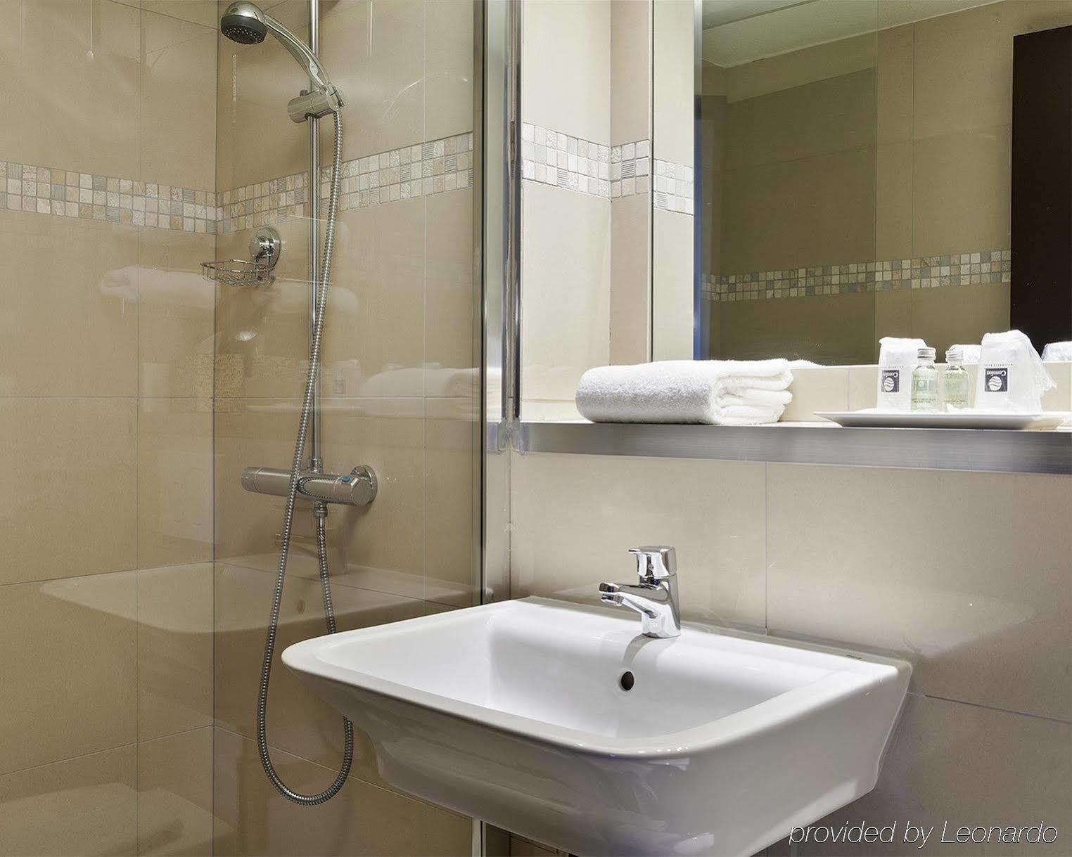 B&B Hotel Bretigny-Sur-Orge Bagian luar foto